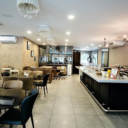 Traders Inn Brunei Μπαντάρ Σερί Μπεγκαβάν Εξωτερικό φωτογραφία